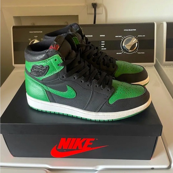 Jordan Other - Jordan 1 High OG Pine Green 2.0 Size 10M